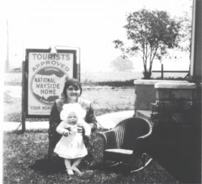 Boarding House with Hostetter or Leedom Woman?
This image was found among a large collection of Hostetter and Leedom photographs. We "believe" either the house or the person "may" be a Hostetter or Leedom.
Keywords: Hostetter;Boarding House